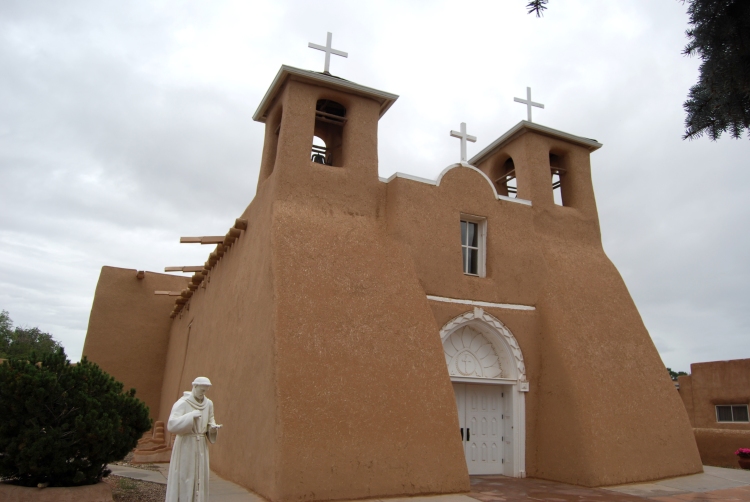 San Fransisco de Asis Mission Church in Taos